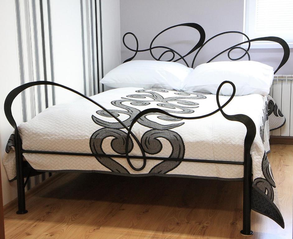 Leo Hostel Poznań Esterno foto