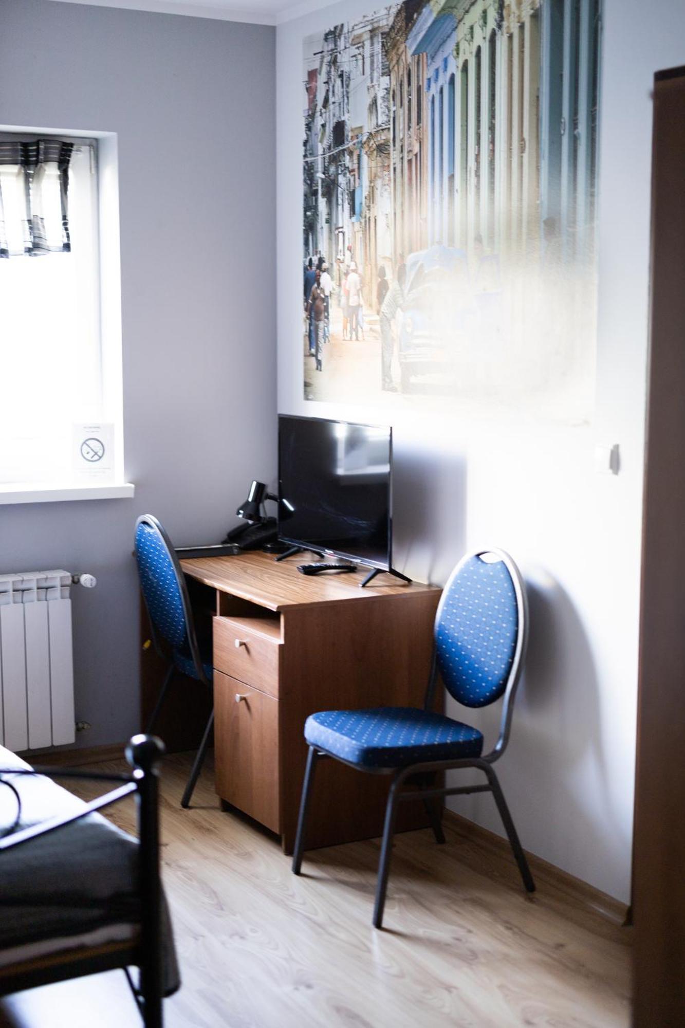 Leo Hostel Poznań Esterno foto