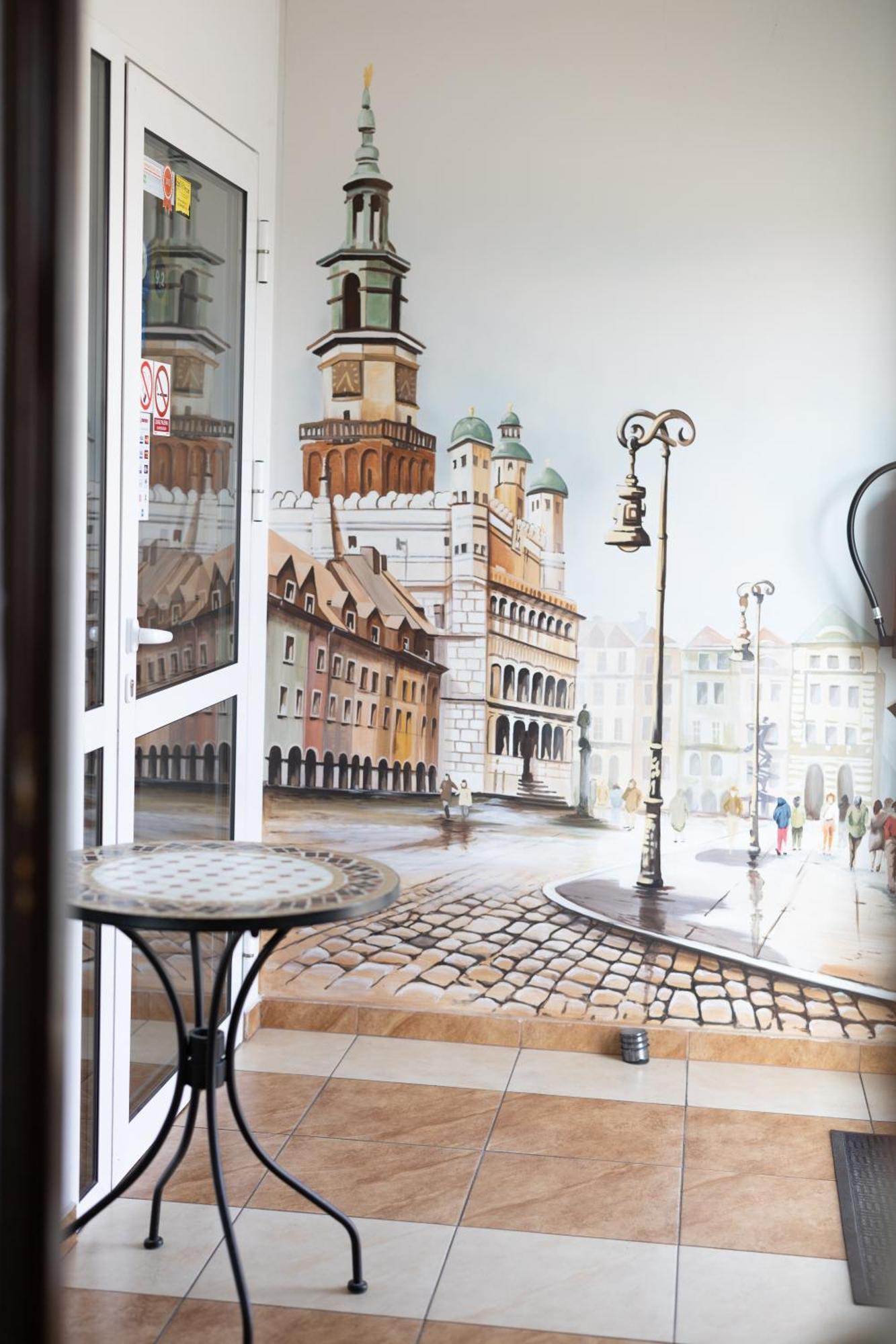 Leo Hostel Poznań Esterno foto