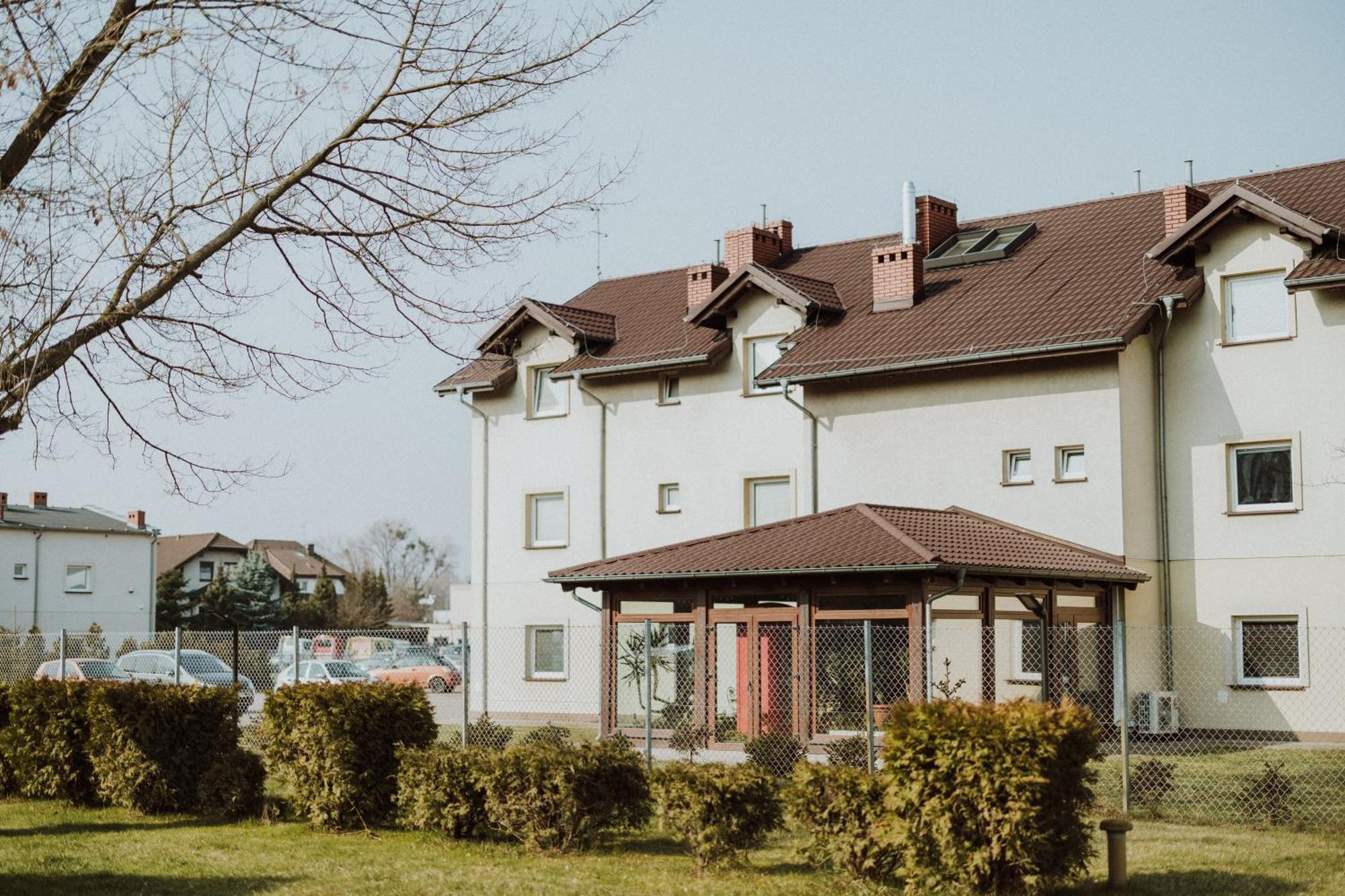Leo Hostel Poznań Esterno foto