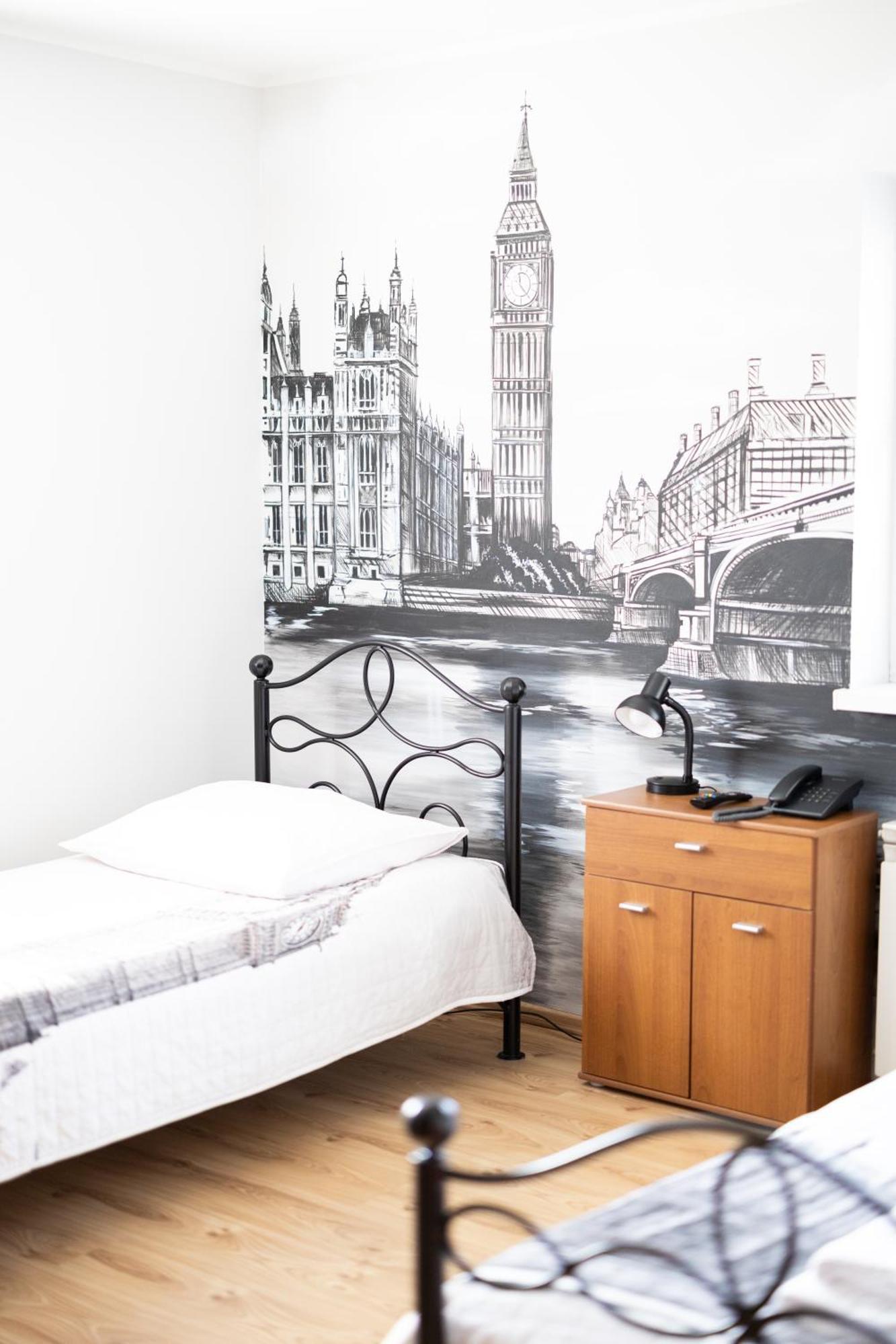 Leo Hostel Poznań Esterno foto